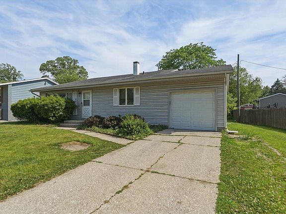 2nd image of 981 W 69th Pl