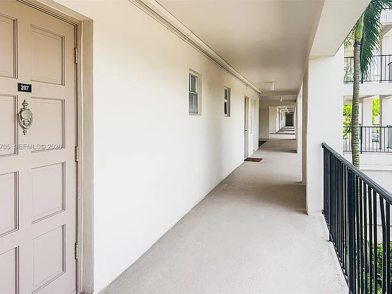 3200 N Palm Aire Dr #207 — Photo 13