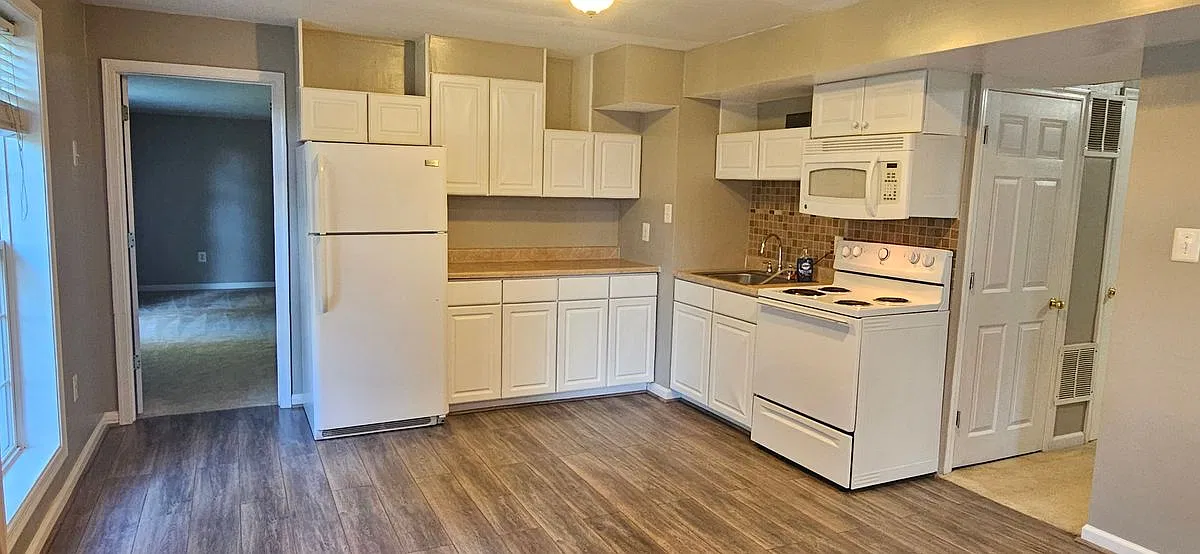 1 bed, 1.0 bath, 1100 sqft, $1,425 — Photo 2