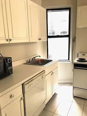 Rented by Best Apartments North Inc | media 53