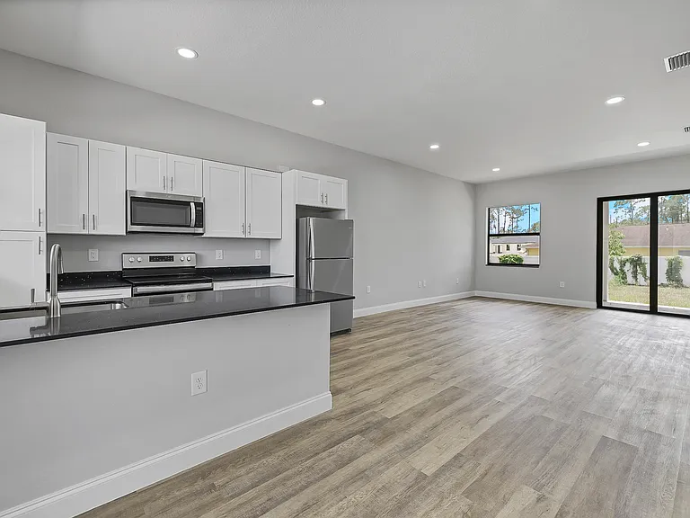 4723 29th St SW — Photo 9