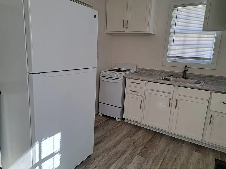 2918 Jackson St — Photo 2