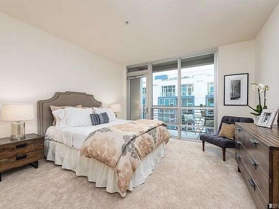 5th image of 325 Berry St APT 516