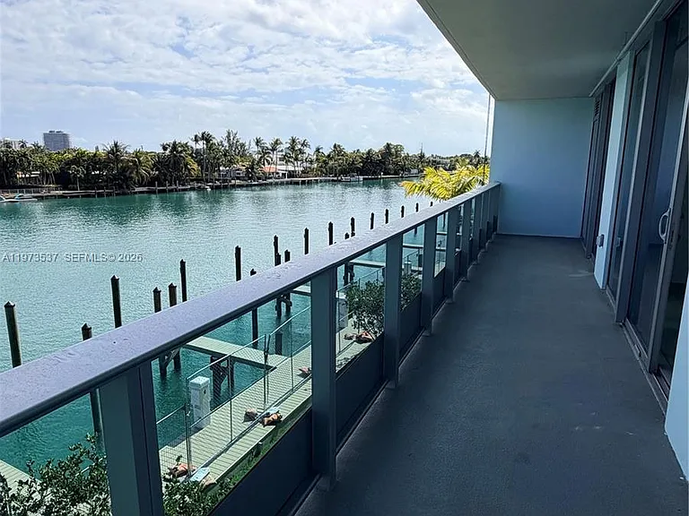 9201 E Bay Harbor Dr #309 — Photo 25