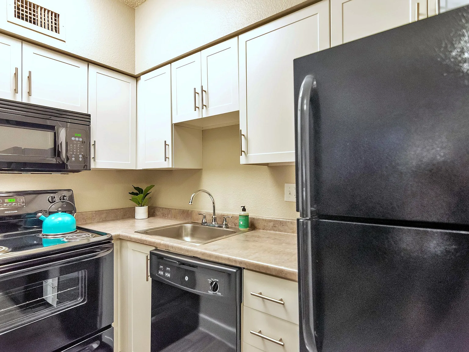 Midtown Flats — Photo 3