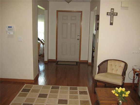 4th image of 1865 Kingsbury Ct