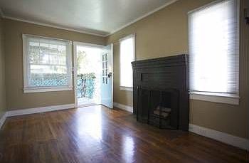3rd image of 221 W Micheltorena St APT 2