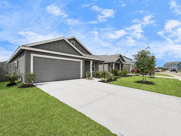 2nd image of 1314 Charlotte Way