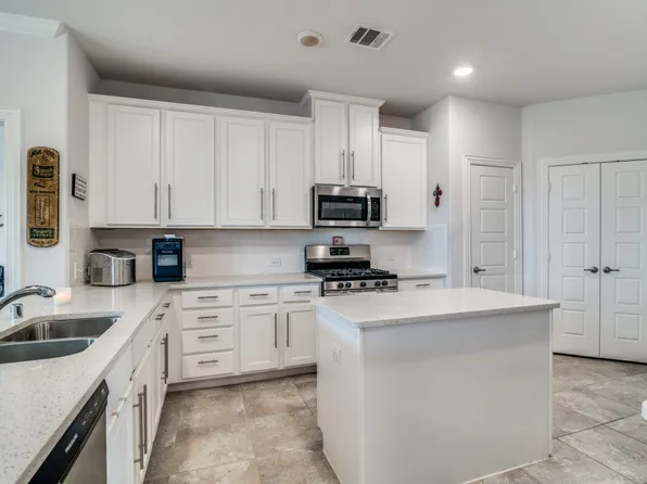 324 Jefferson Ln, Fate, TX 75189
