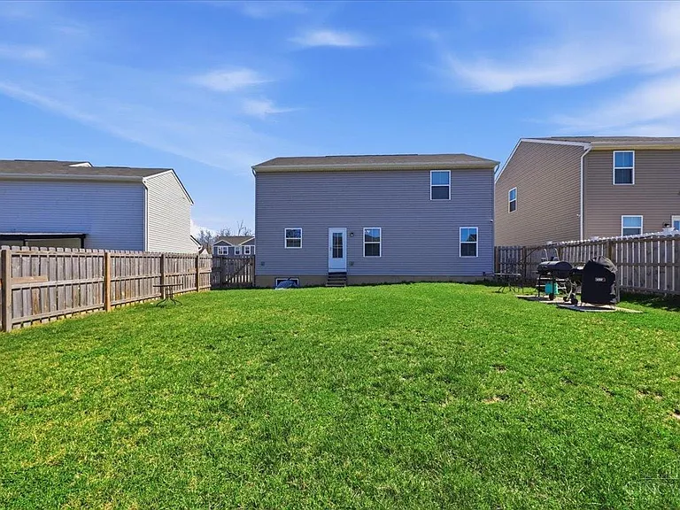 175 Skyway Dr — Photo 36