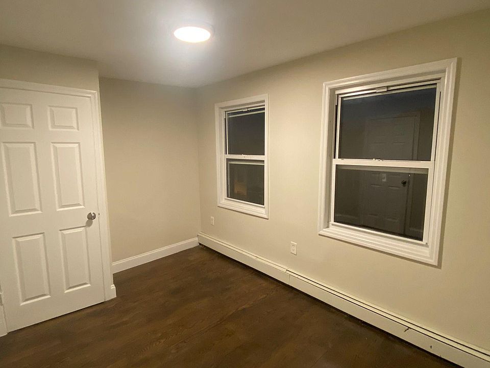 2nd image of 14 Barnert Pl Floor 3
