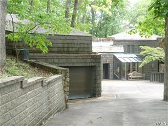 13 Chesterfield Lakes Rd photo 1