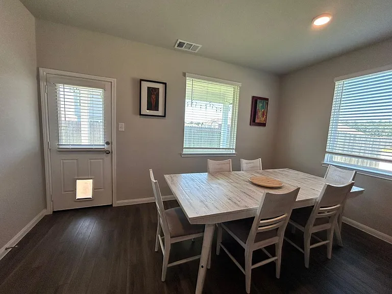 2547 Steelhead Dr — Photo 3