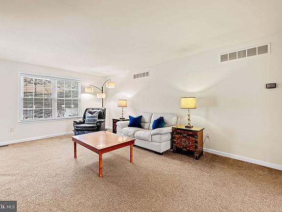 5th image of 1564 Colony Rd