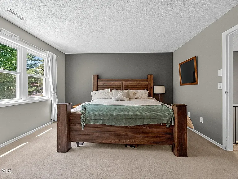 25 Westchester Dr — Photo 14