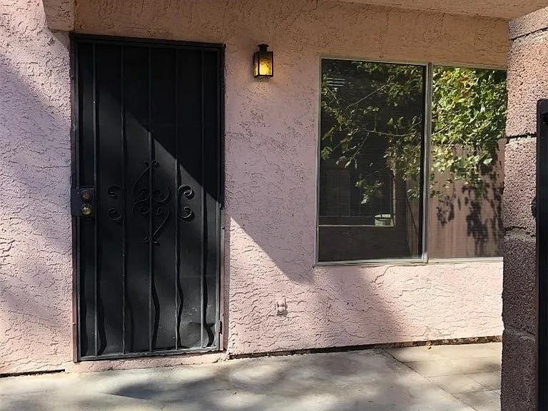 1758 E University Ave #3 — Photo 3