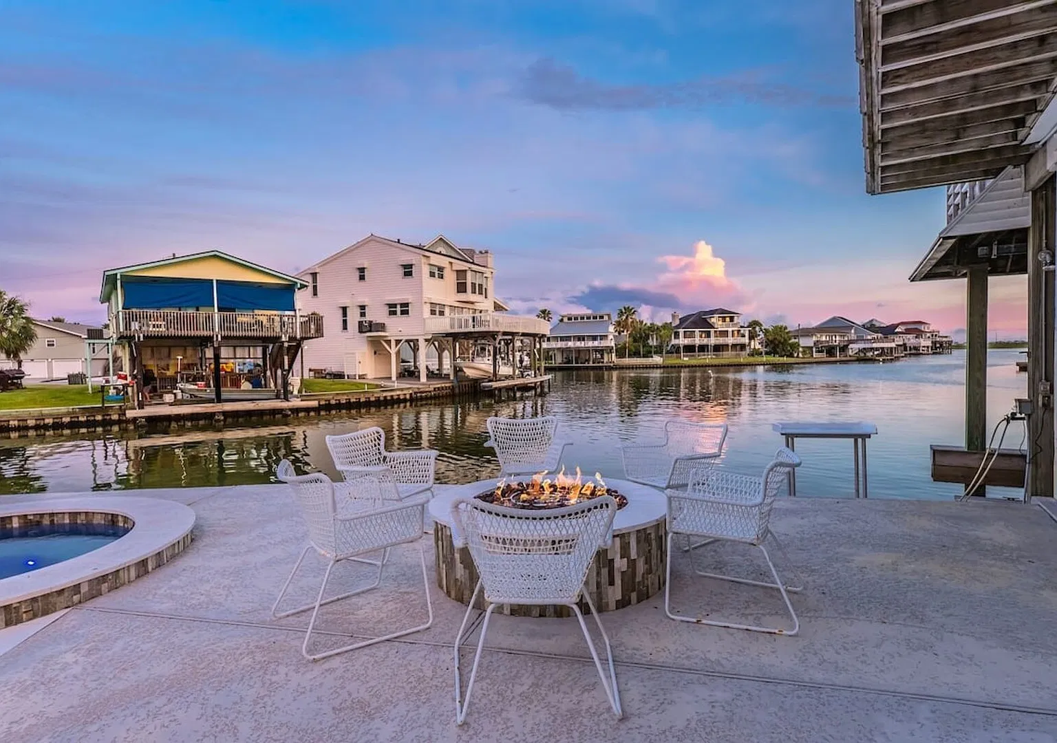 Waterfront Bunk Retreat w/ Pool, Jamaica Beach — Photo 4