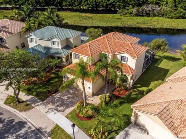 618 Willow Bend Rd, Fort Lauderdale, FL 33327