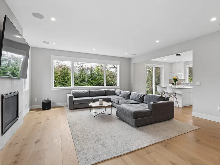 34 Merrifield Way — Photo 2