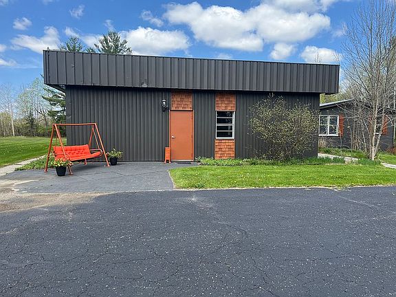 4th image of 2799 Refinery Rd