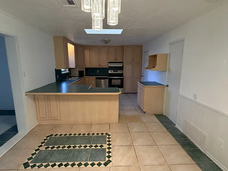 1323 SE Clover Ln — Photo 8