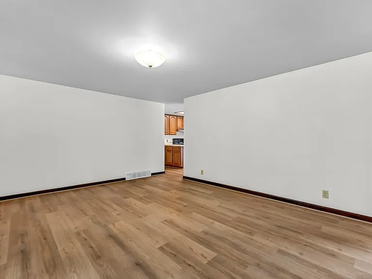 53 Kalla Ln — Photo 2