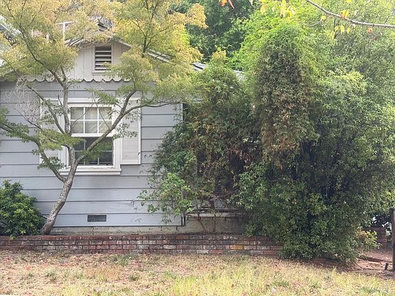 2nd image of 100 Broadmoor Avenue