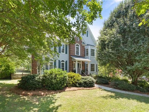 215 Brookfarm Trl, Lewisville, NC 27023