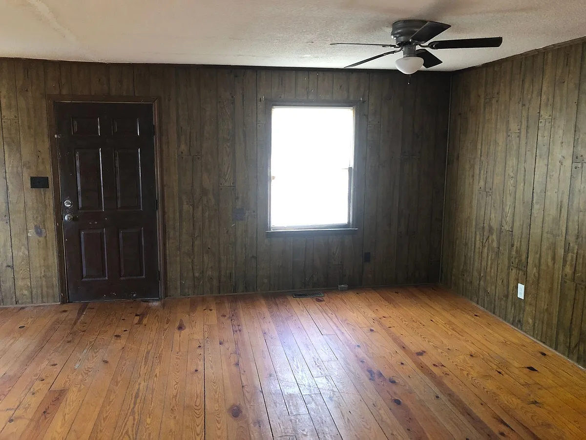Building Photo - 1407 Phil Thurman Rd