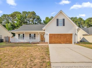 3696 Pioneer Dr, Hope Mills, NC 28348