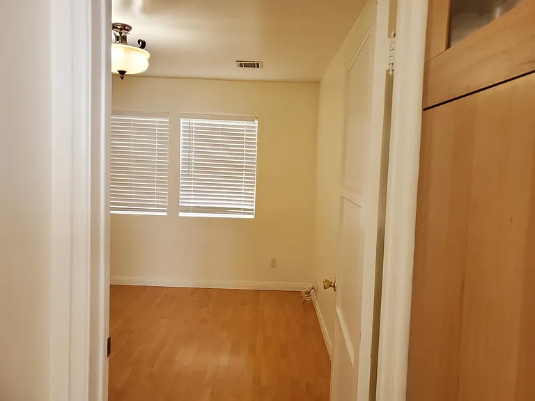 2234 Delaware Ave #A — Photo 15