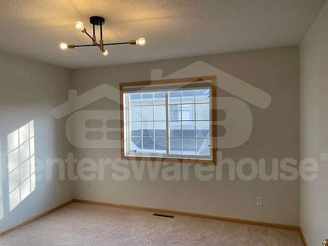 11011 Oak Grove Cir #B — Photo 10