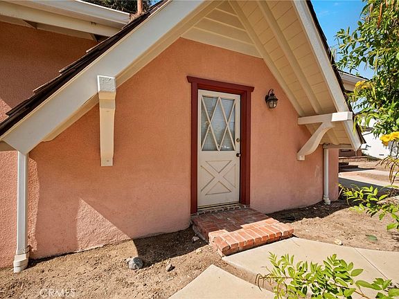 5th image of 18543 Chatsworth St