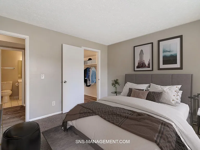 Woodside Aparments — Photo 12
