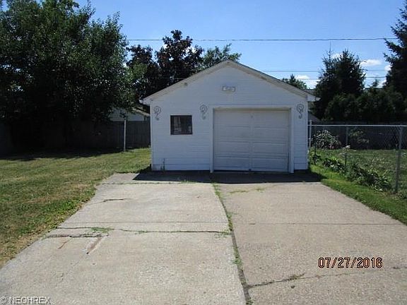 4th image of 2234 E 34th St