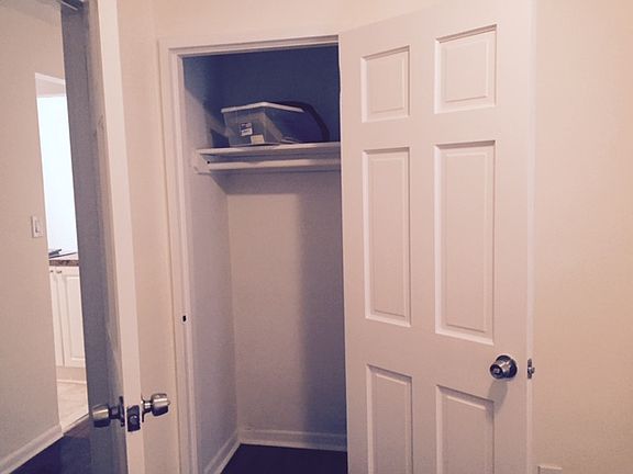 5th image of 155 E 84th St APT 2D