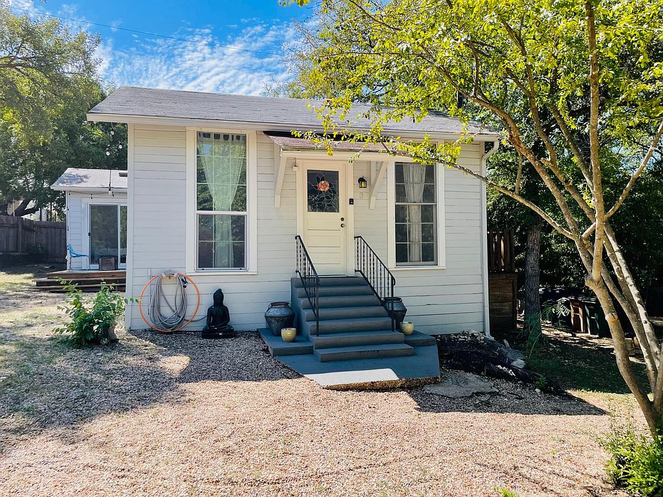 Stand alone home with 2 decks