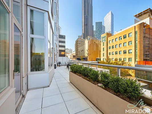 Rented by Mirador Real Estate | media 22