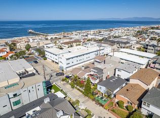 325 10th St, Manhattan Beach, CA 90266