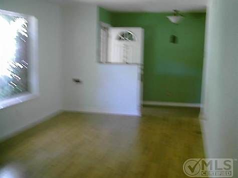 3rd image of 3146 Newcastle Dr
