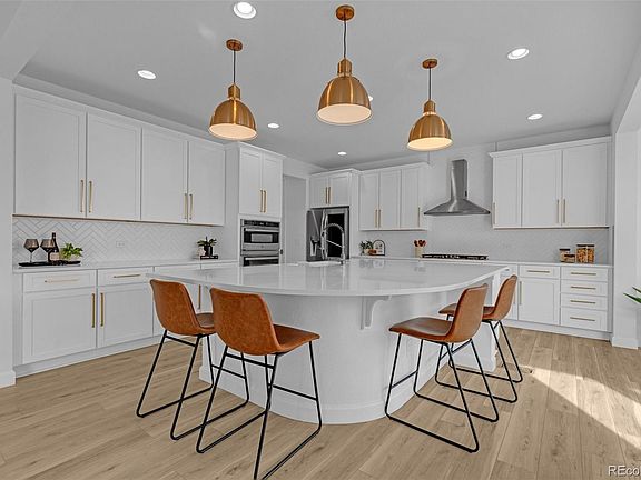 3rd image of 5230 Ditmars Lane