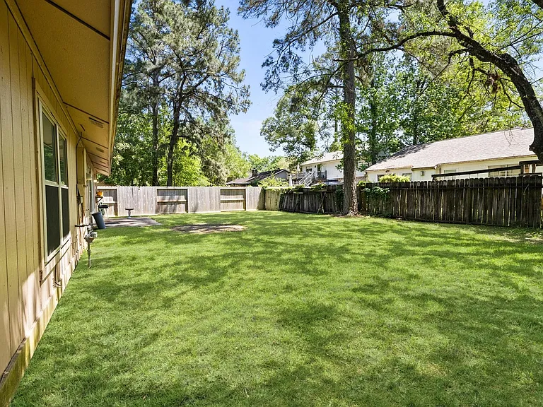 3218 Sycamore Springs Dr — Photo 26