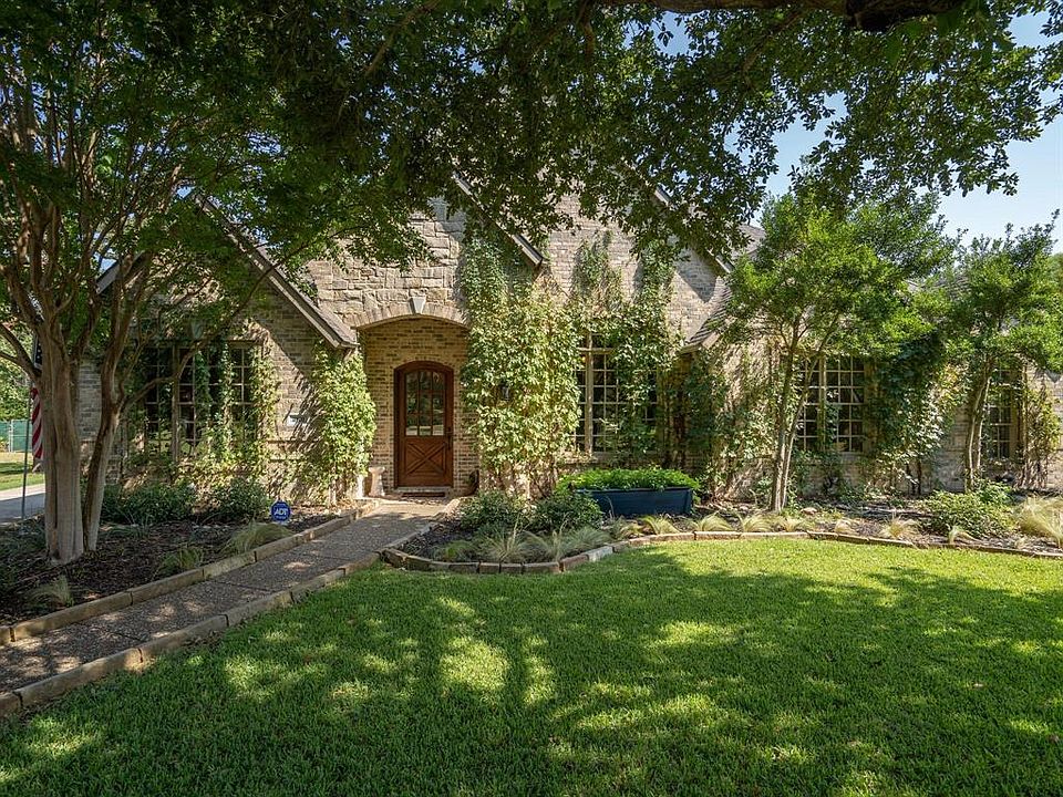 1st image of 2101 Parker Dr