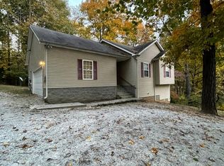 1043 Hogan Rd, Burns, TN 37029