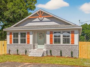 5714 Pine Dr, Milton, FL 32583