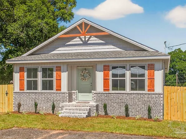 5714 Pine Dr, Milton, FL 32583