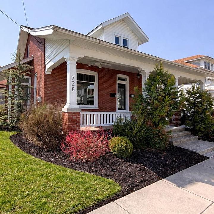 1st image of 728 Main St