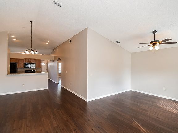 4th image of 1527 Irishwood Ct