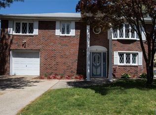 2 Millo Ct, Little Ferry, NJ 07643