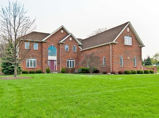 5375 Brompton Ln, Gurnee, IL 60031